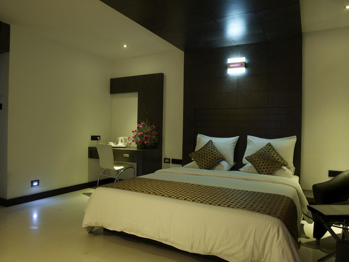 The Castello Residency Hotel Coimbatore Exterior photo